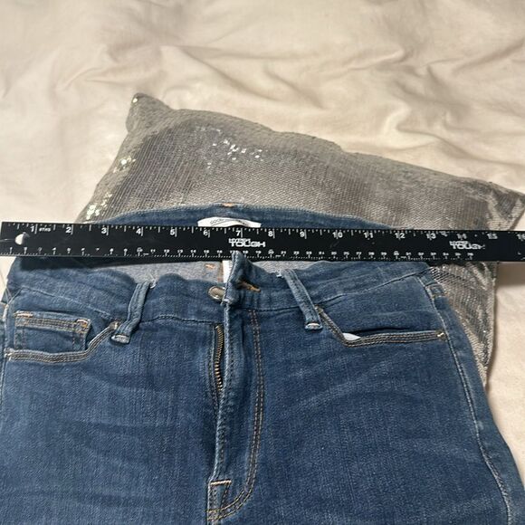 Good American Good Leg Skinny Jeans - Picture 10 of 12